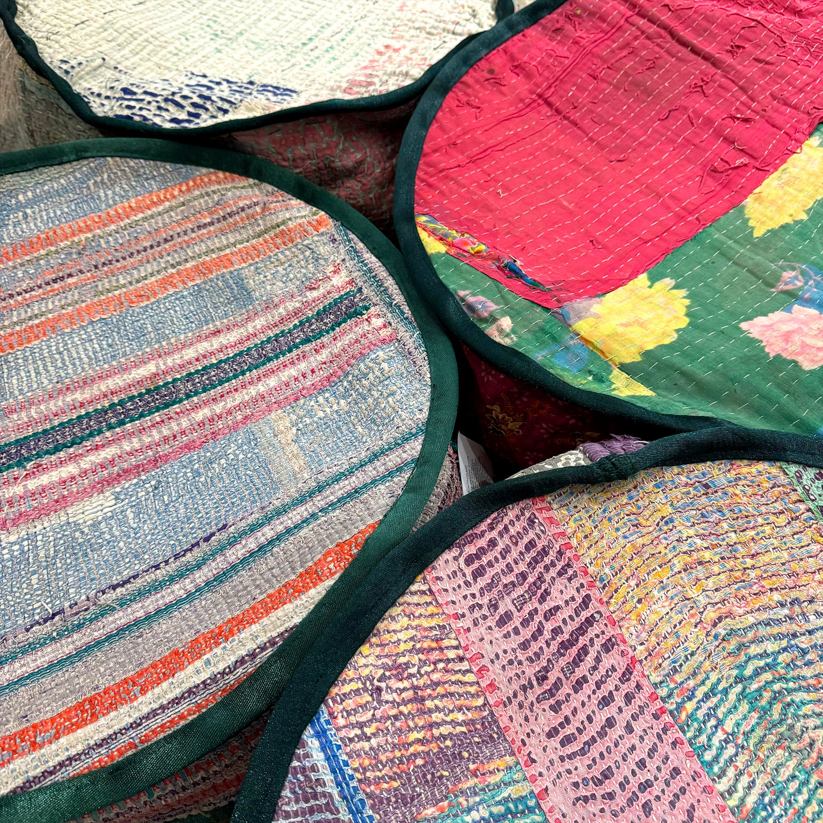 VINTAGE KANTHA QUILT PET BED W/CUSHION – PUEBCO ONLINE STORE VINTAGE KANTHA QUILT PET BED W/CUSHION – PUEBCO ONLINE STORE