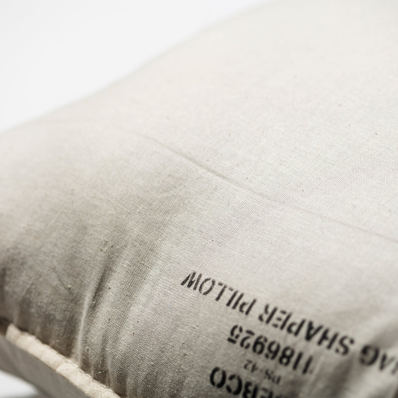 BAG SHAPER PILLOW / Triangle Small