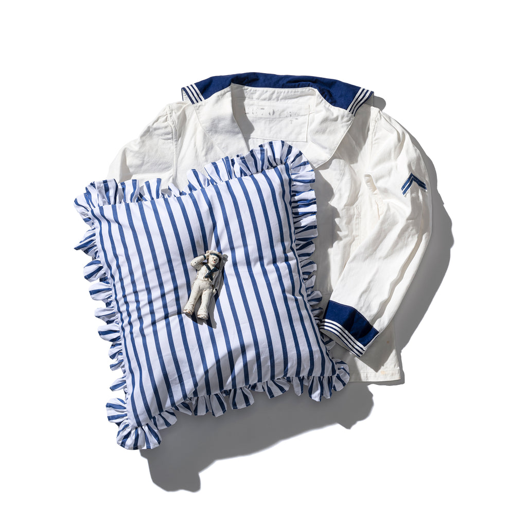SHIRT FABRIC RUFFLE CUSHION COVER / White Stripe – PUEBCO ONLINE STORE