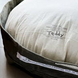 VINTAGE MATERIAL PET BED W/CUSHION / Large