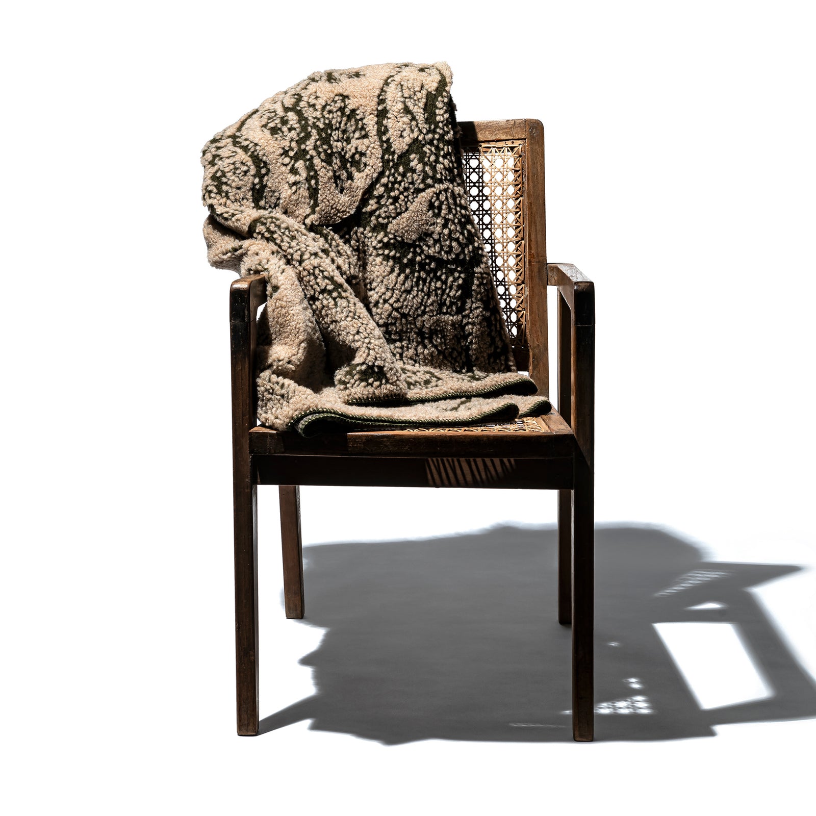 ヴィンテージ切株チェア VINTAGE WOODEN CANE CHAIR – PUEBCO ONLINE STORE