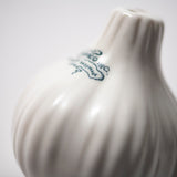 CERAMIC SALT & PEPPER SHAKER SET / Garlic