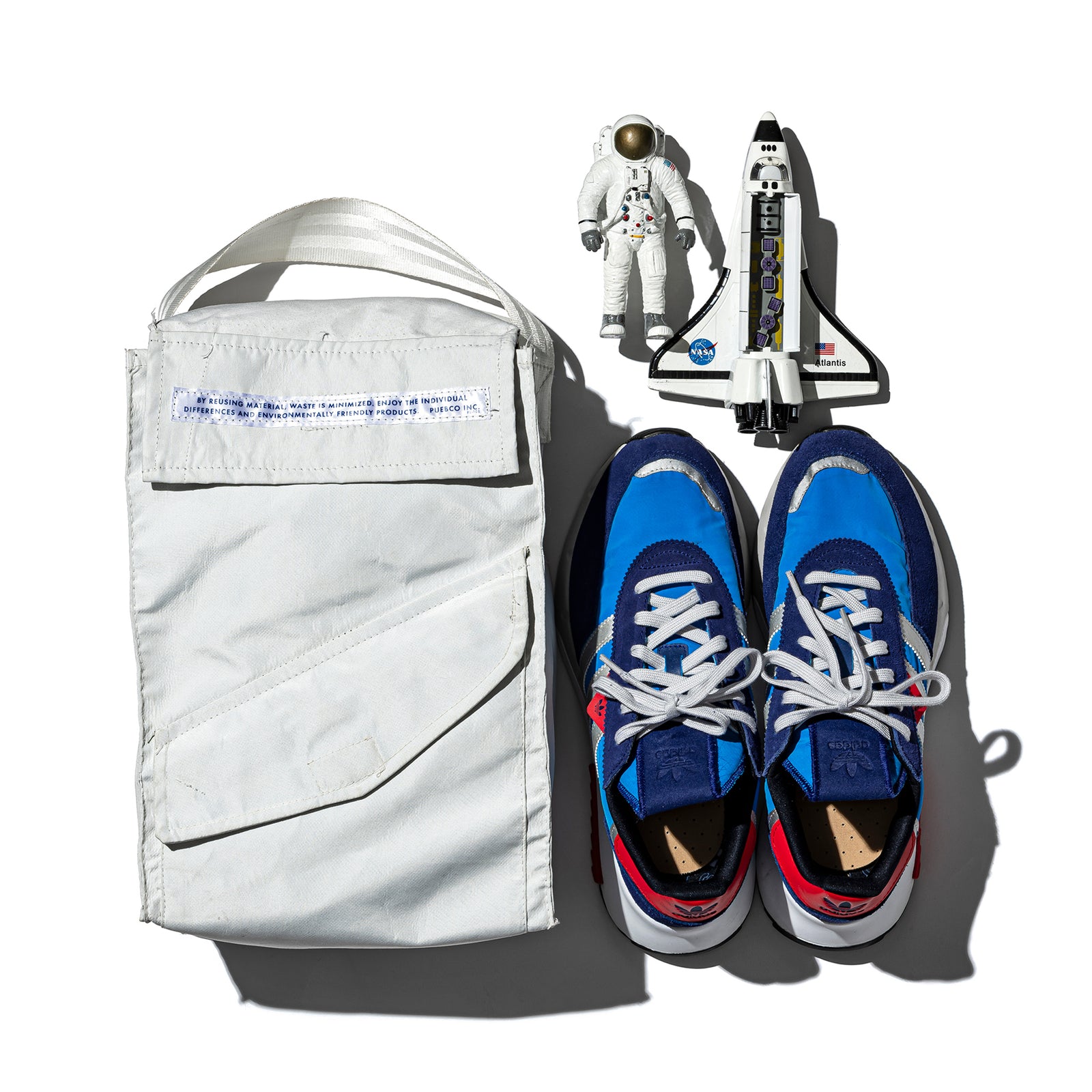 SNOW JACKET CONVERTED TO SHOE BAG – PUEBCO ONLINE STORE