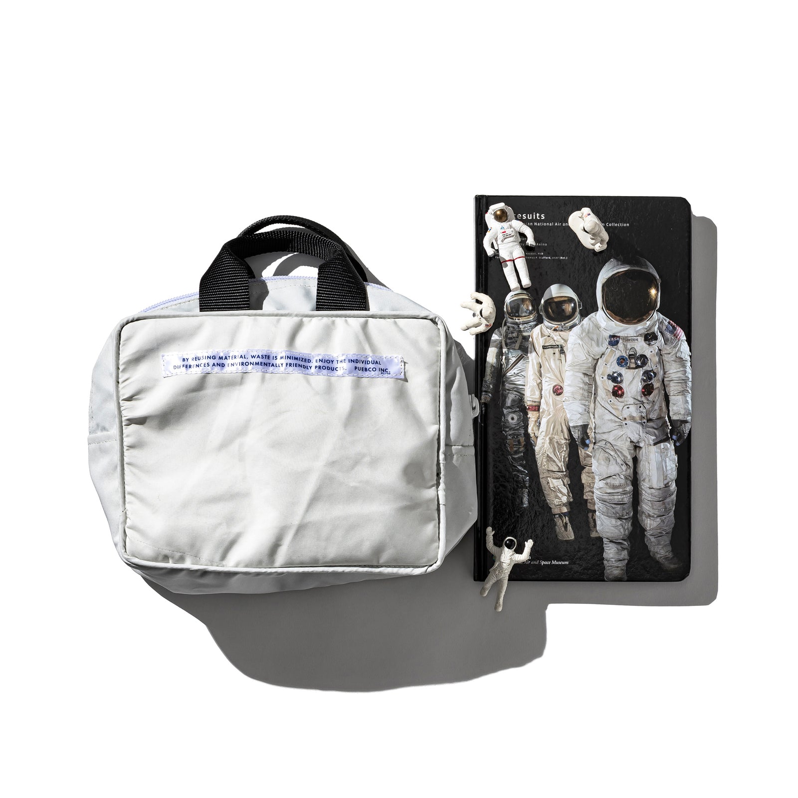 ぼかばん SNOW JACKET CONVERTED TO HANDBAG – PUEBCO ONLINE STORE