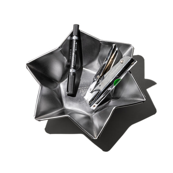 旧ソ連製　ジョストボ塗　鉄板絵柄トレイ　＆　プレート６枚のセット 旧ソ連製 ジョストボ塗 鉄板絵柄トレイ ＆ プレート6枚のセット STEEL