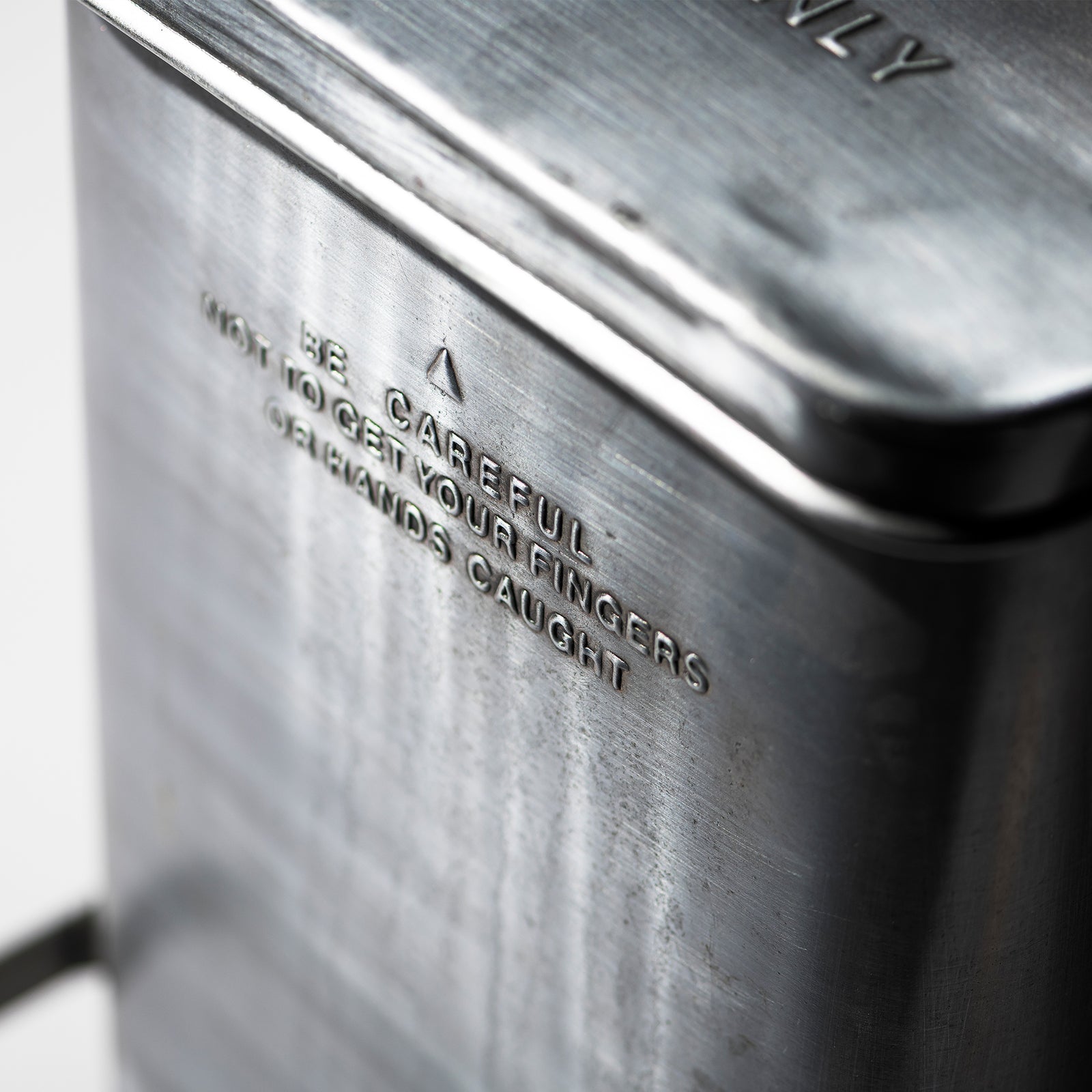 STEP TRASHCAN – PUEBCO ONLINE STORE