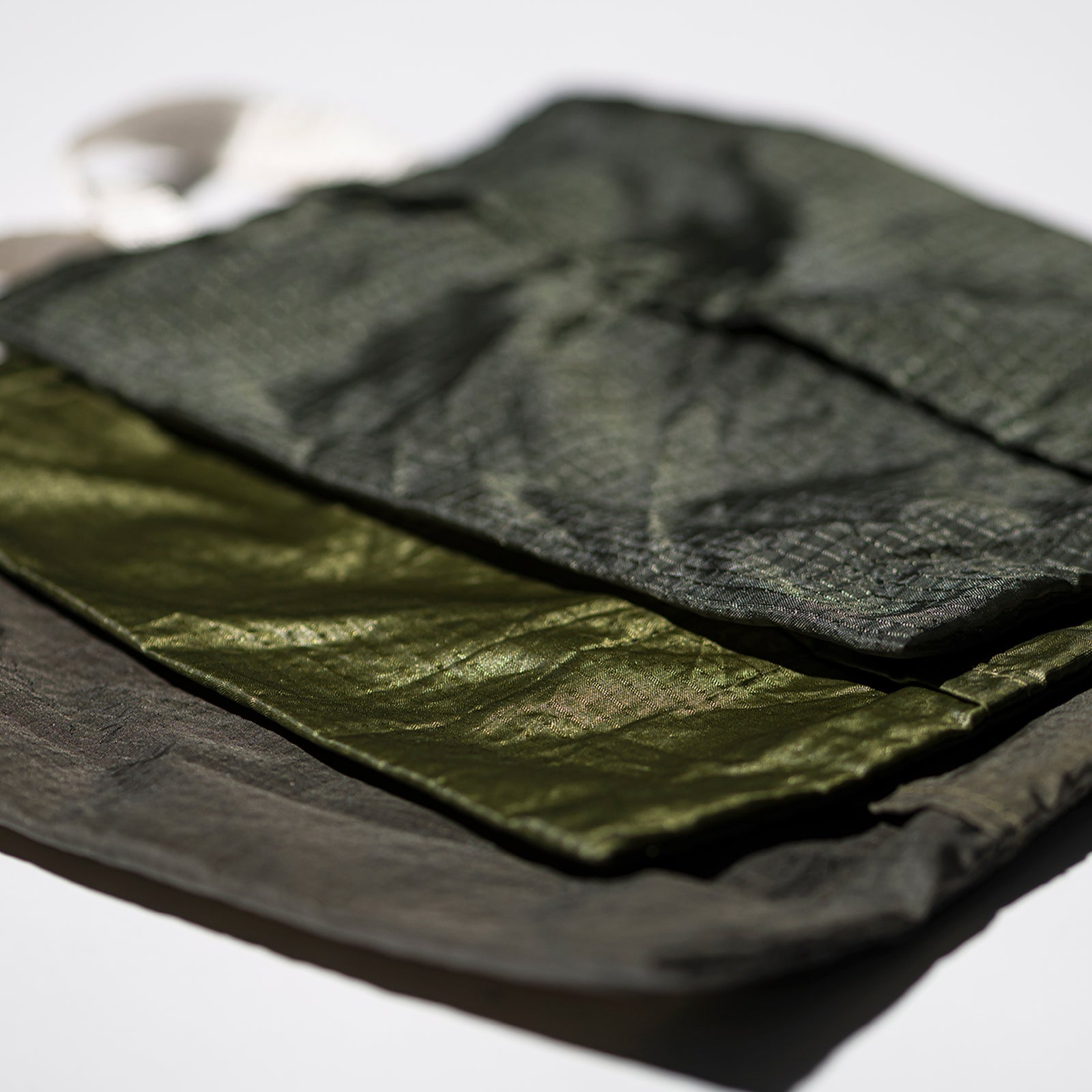 VINTAGE PARACHUTE TISSUE COVER / Standard – PUEBCO ONLINE STORE