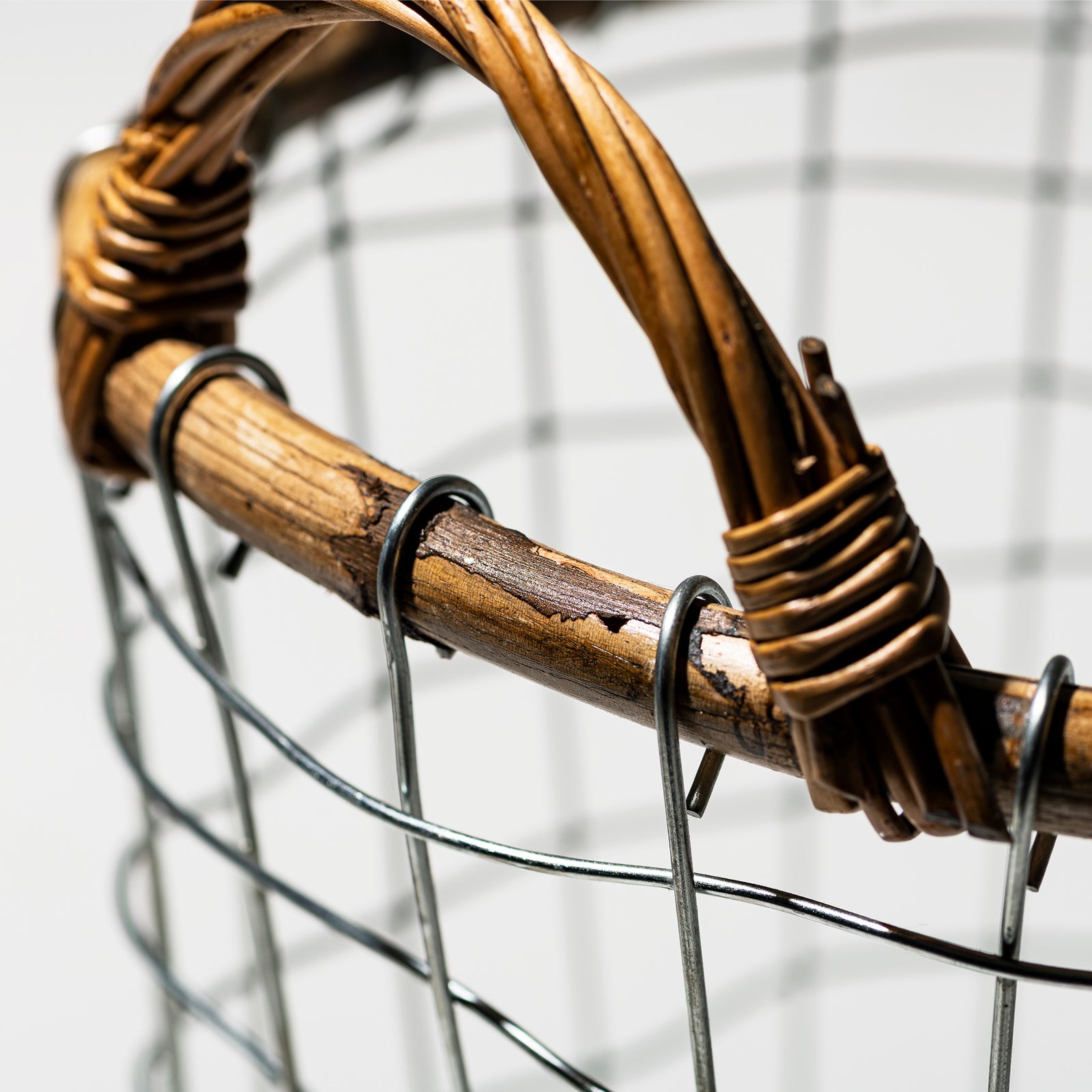 RATTAN TOP WIRE BASKET / Medium – PUEBCO ONLINE STORE